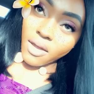 Meet your Posher, Akosua